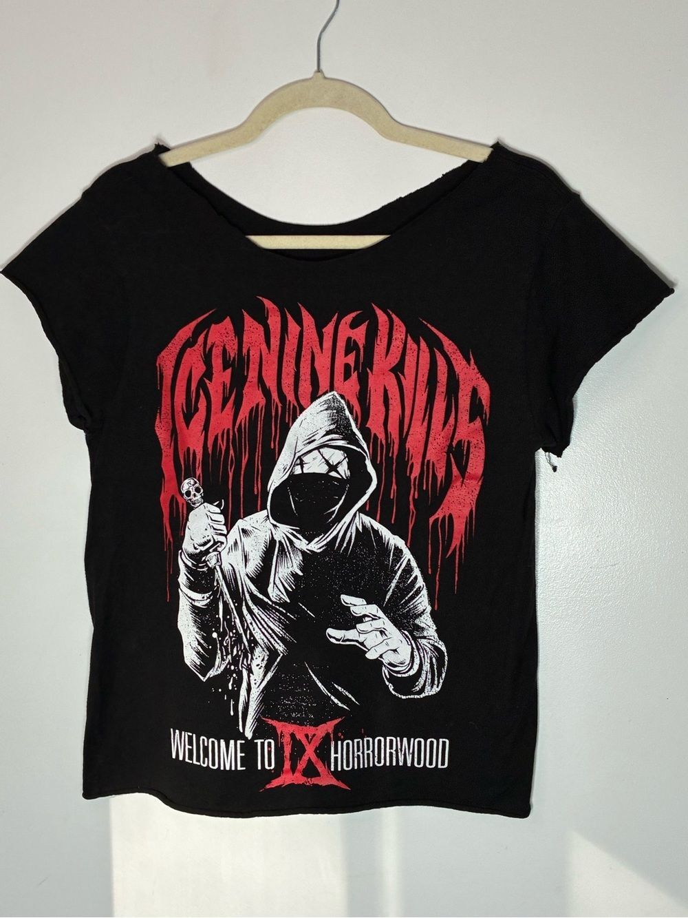 Ice Nine Kills Black Red Graphic Cropped Tee-Style Women’s DIY Band Tee Shirt M